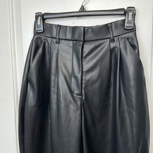 ABERCROMBIE AND FITCH VEGAN LEATHER CURVE LOVE TAILORED WIDE LEG PANT XS - Picture 6 of 10